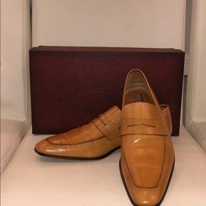 Mezlan Mens Tan loafers